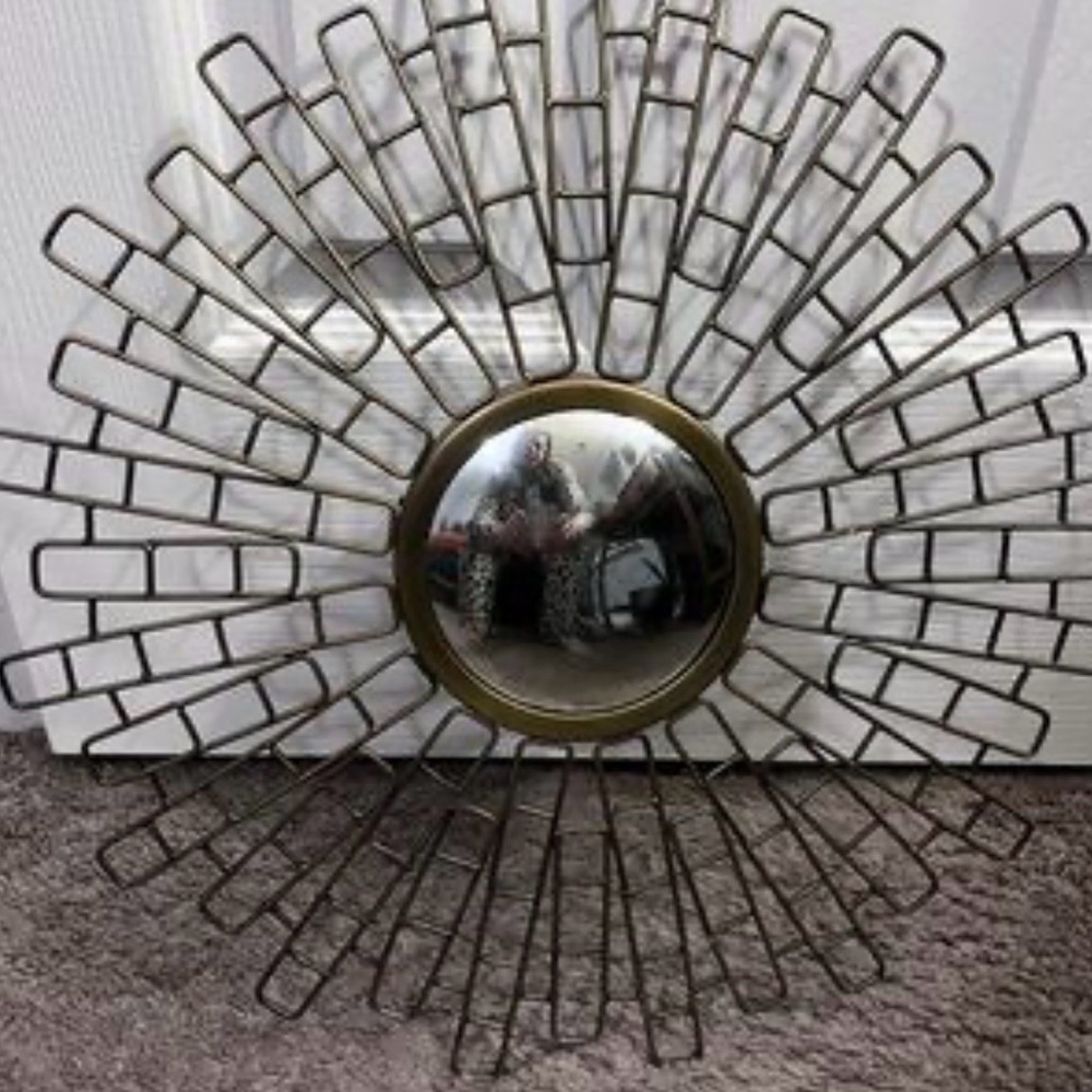 Gold Starburst Wall Mirror – 16” Mid-Century Modern Sunburst Decor